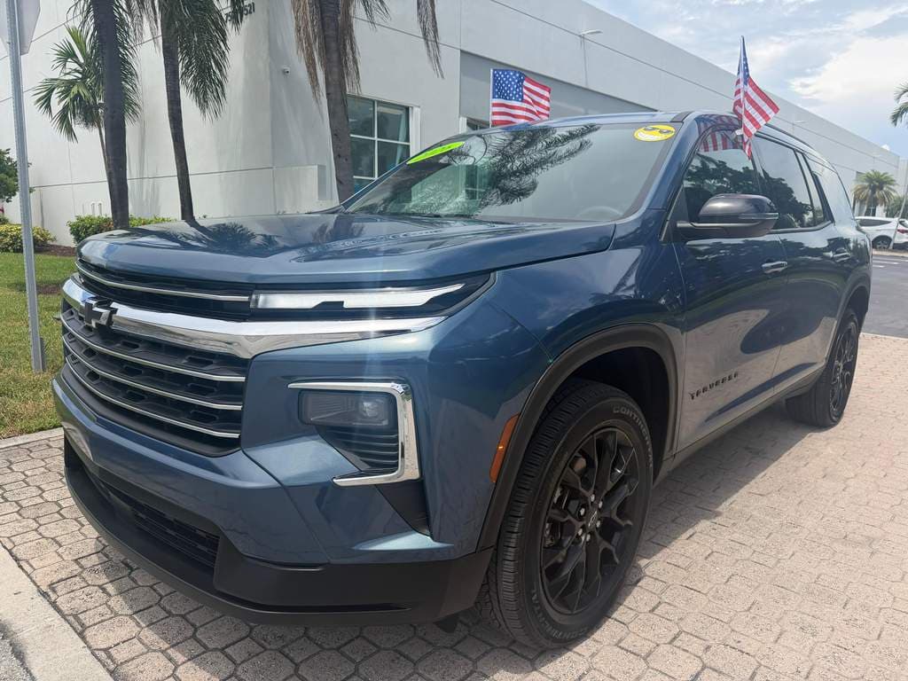 2026 Chevrolet TRAVERSE LT AWD LT — photo 1