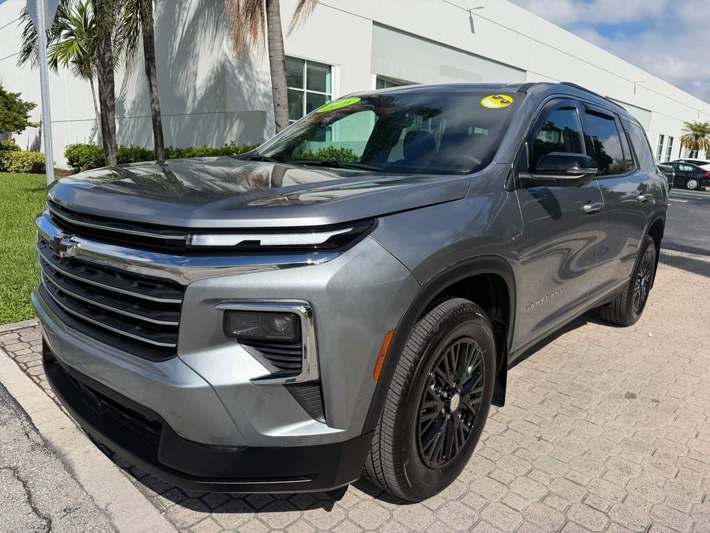 2026 Chevrolet TRAVERSE LT AWD LT